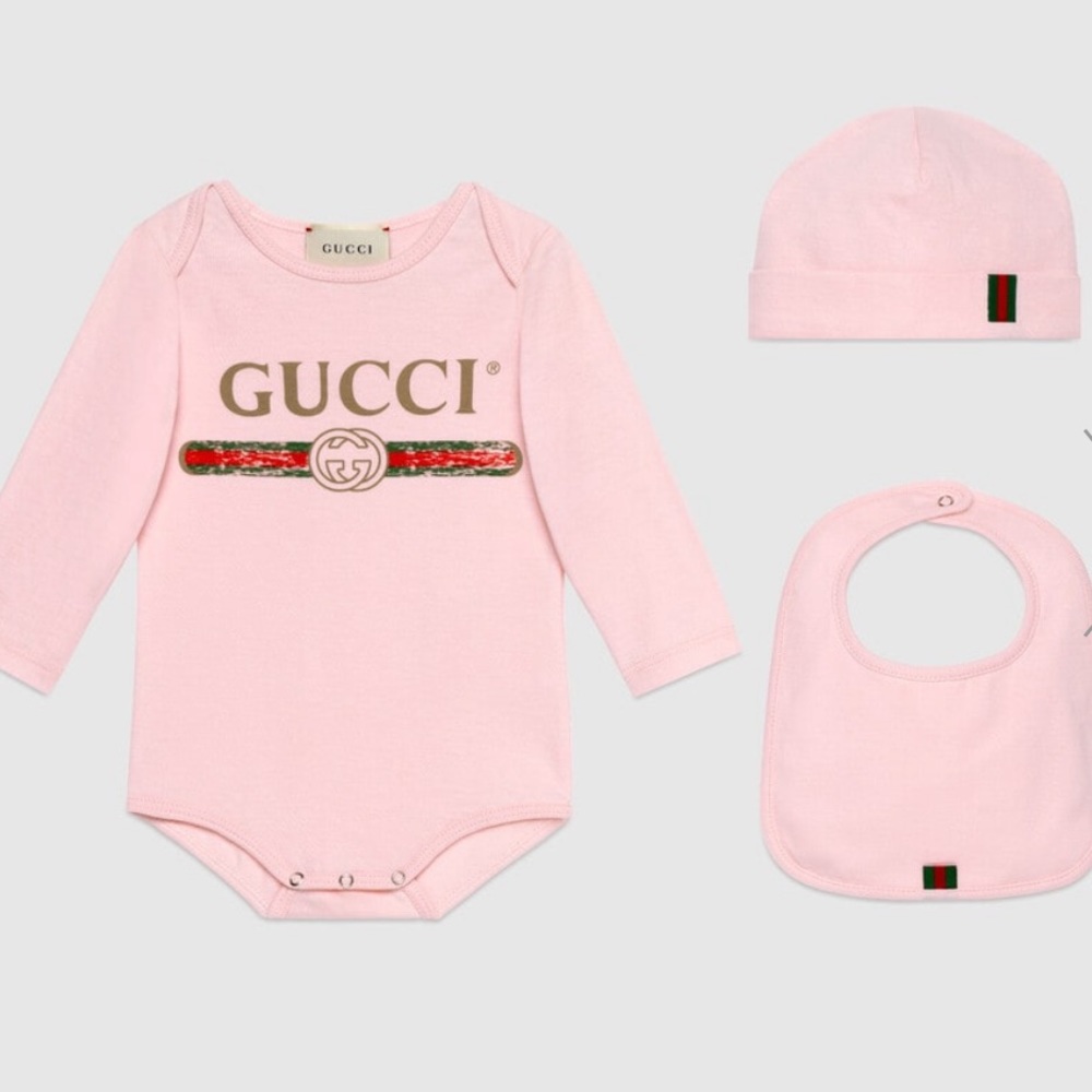 Baby Gucci vintage logo cotton gift set - worn 2x!